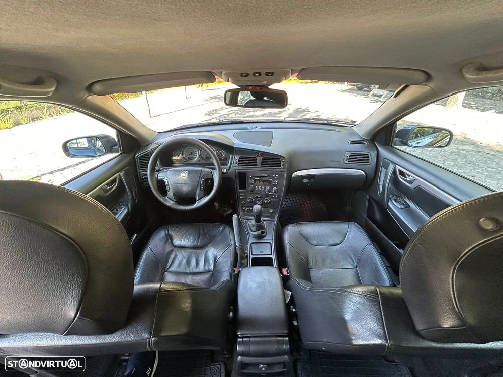 Volvo V70 2.0 T Nivel 3 - 23