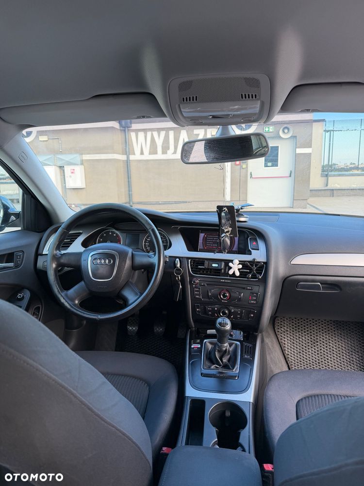 Audi A4 Avant - 8