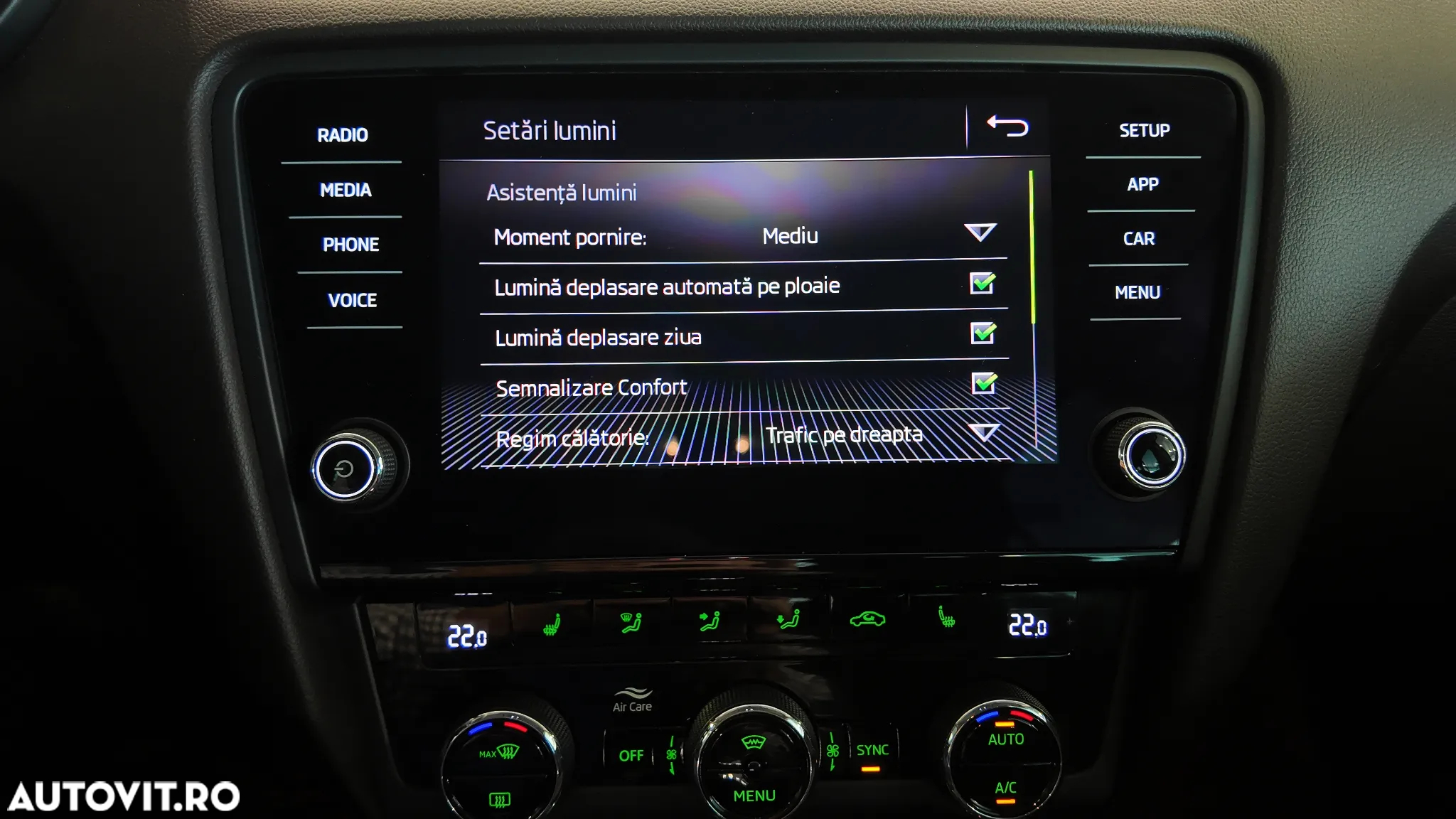 Skoda Octavia Combi Diesel 2.0 TDI 4X4 DSG Scout - 27