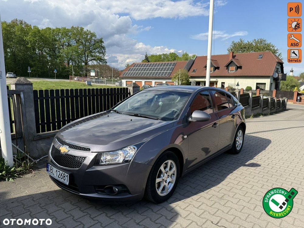 Chevrolet Cruze - 1