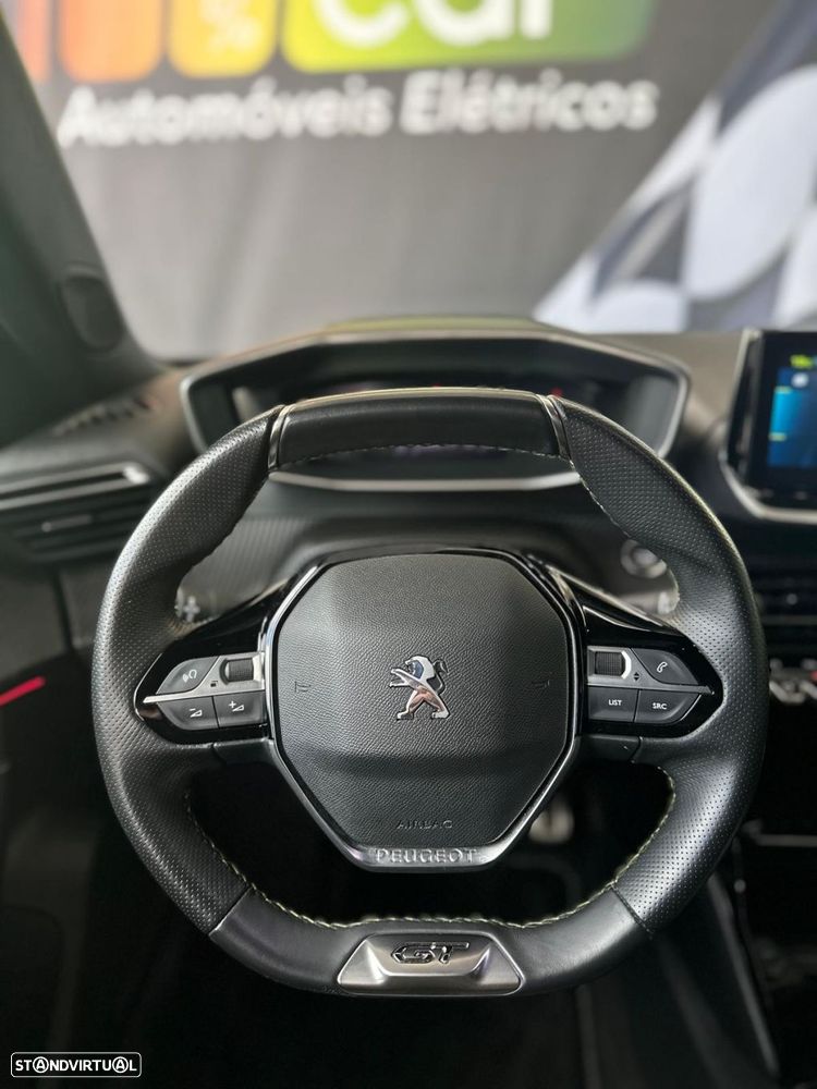 Peugeot e-2008 50 kWh GT - 26