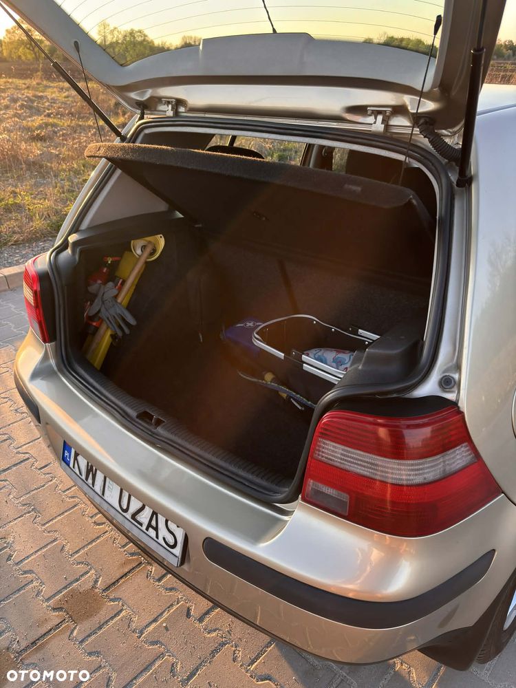 Volkswagen Golf 1.6 Q - 4