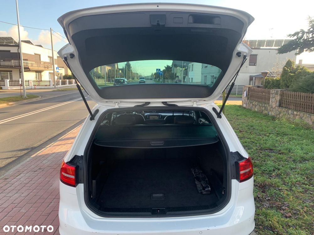 Volkswagen Passat - 26