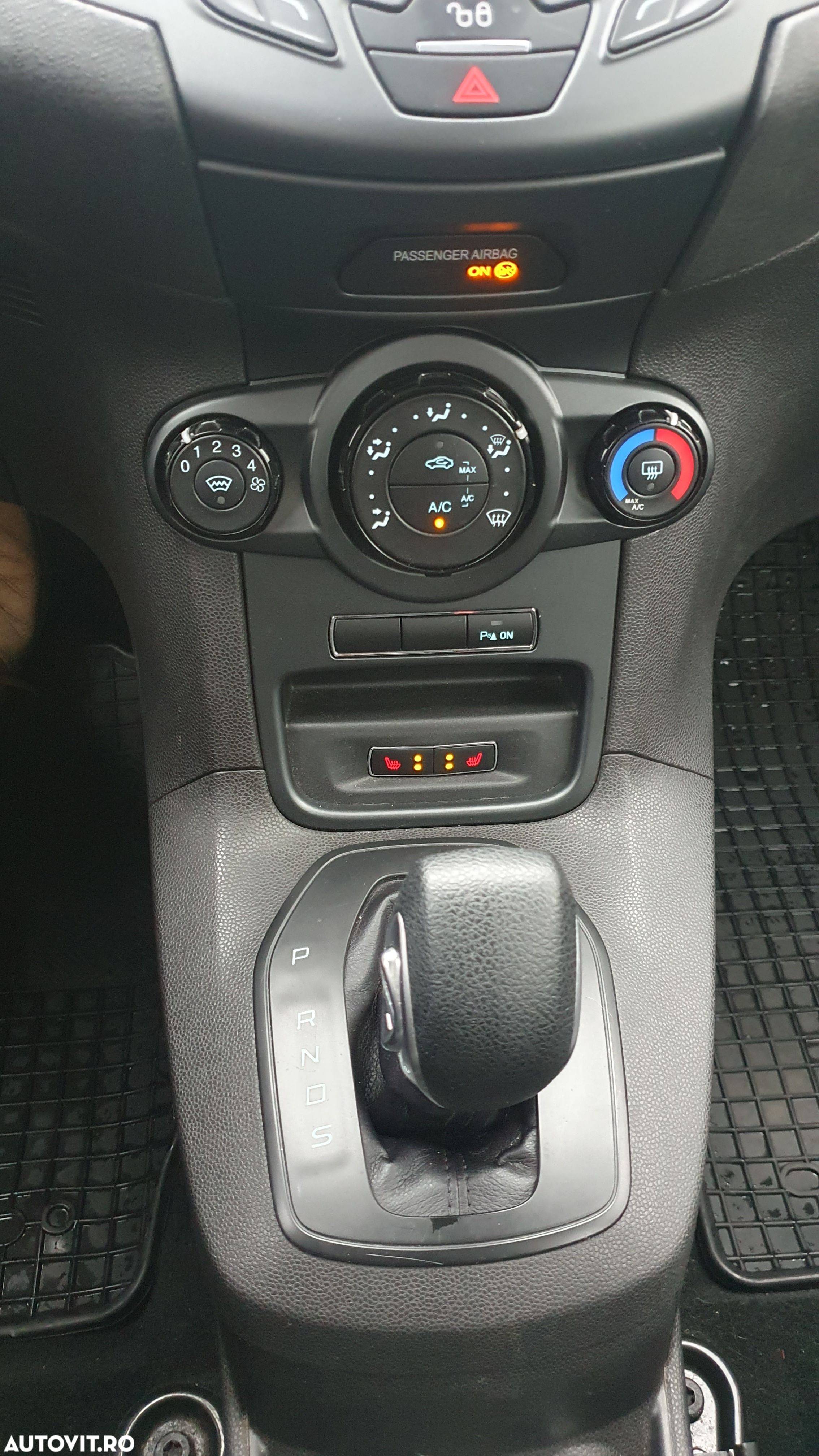 Ford Fiesta 1.0 Powershift Titanium - 9