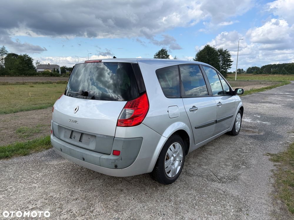 Renault Grand Scenic Gr 1.9 dCi Infinity - 7
