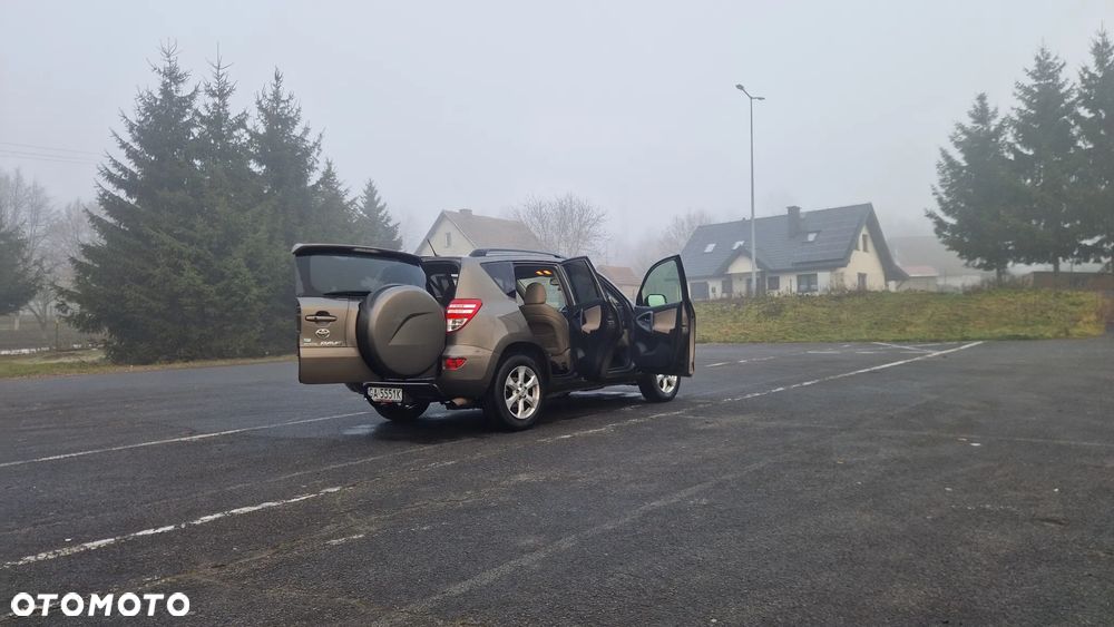 Toyota RAV4 2.0 VVT-i Prestige NAVI MS - 21