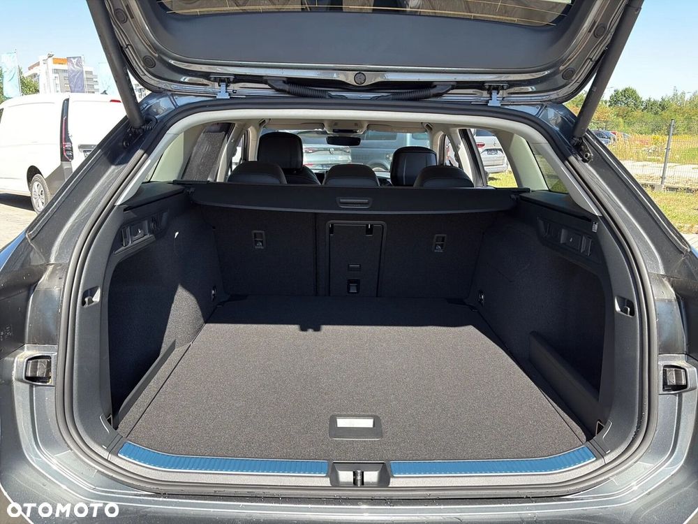Volkswagen Passat Variant 2.0 TSI Business Plus DSG - 27