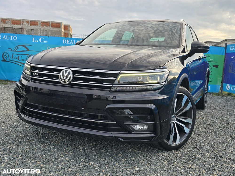 Volkswagen Tiguan - 1