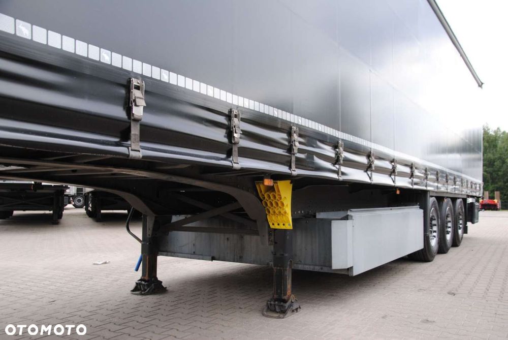 Schmitz Cargobull SCS kurtyna, podnoszona oś - 12