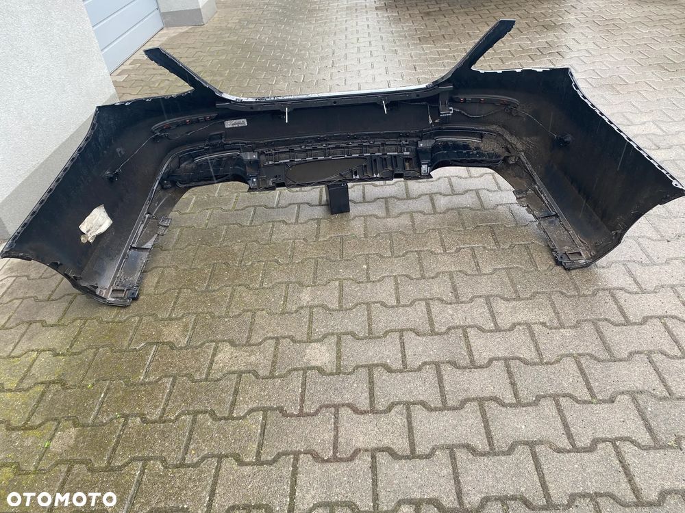 MERCEDES 213 amg zderzak tylny kpl. pdc kolor 197 - 4