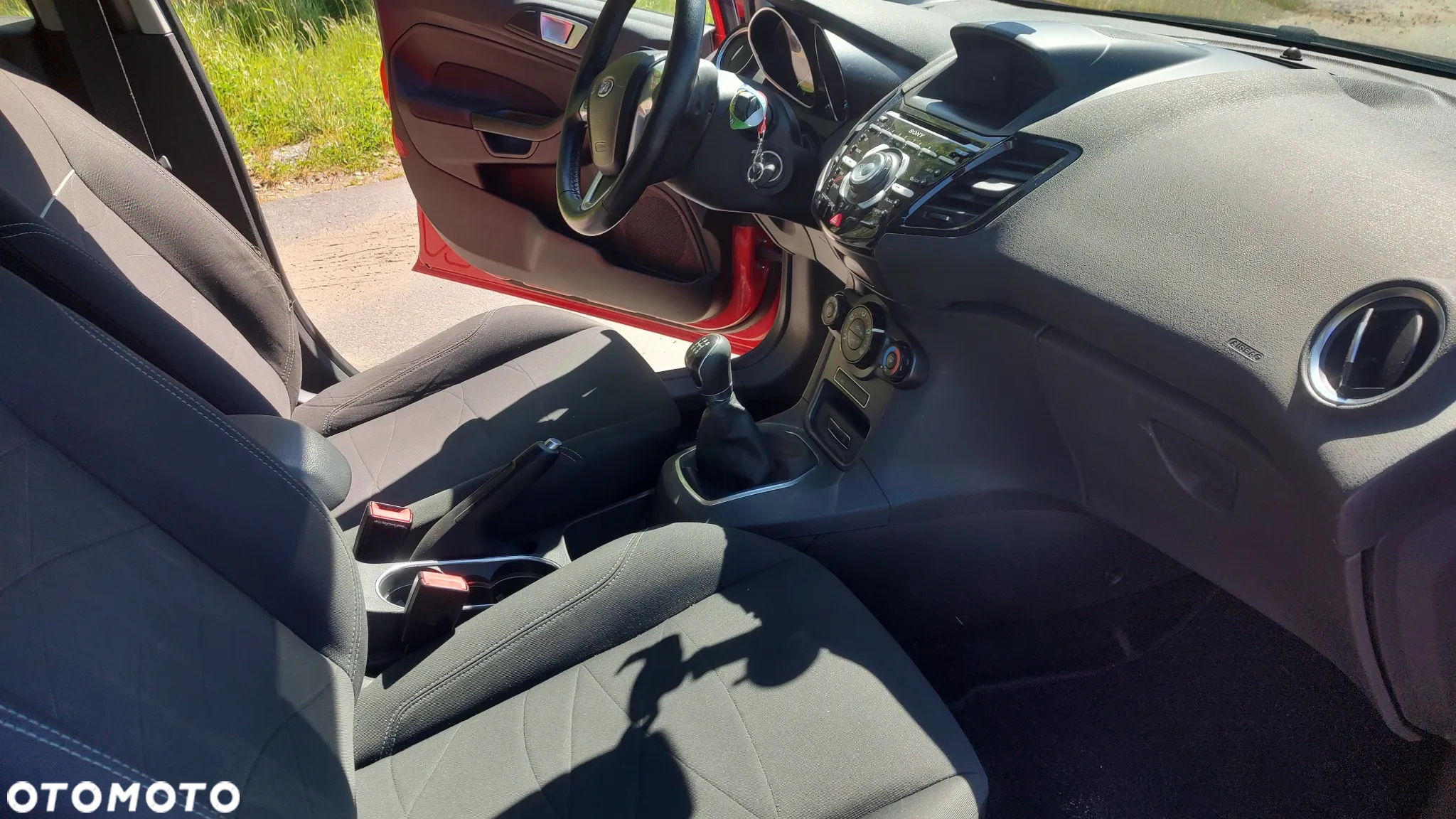Ford Fiesta 1.0 EcoBoost SYNC Edition - 17