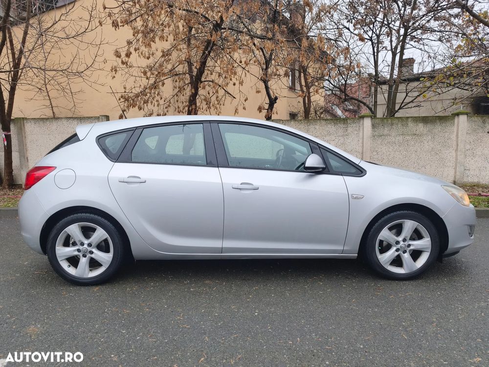 Opel Astra 1.6 Enjoy - 9