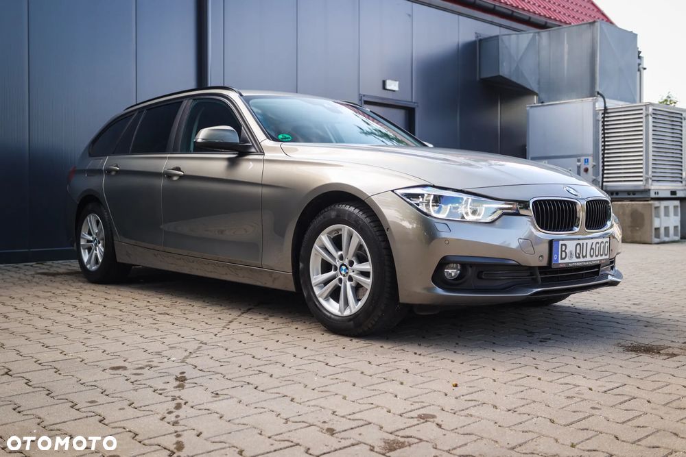 BMW Seria 3 318d Luxury Line - 3