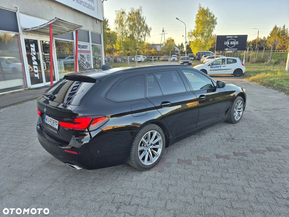 BMW Seria 5 520d xDrive - 3