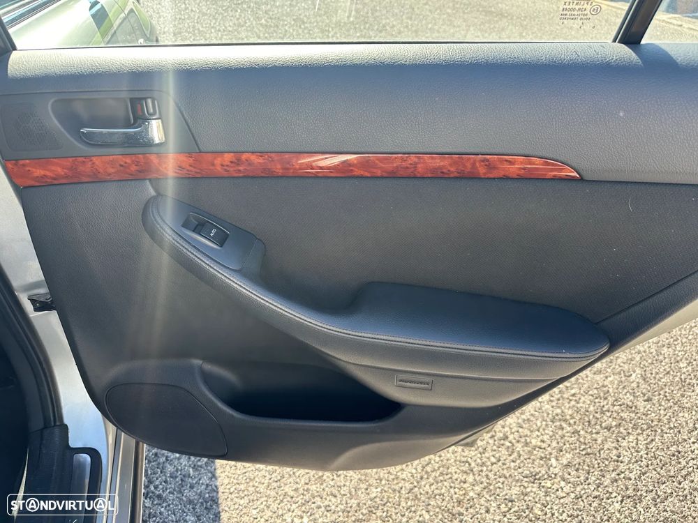 Toyota Avensis S/D 1.6 Sol EC - 15