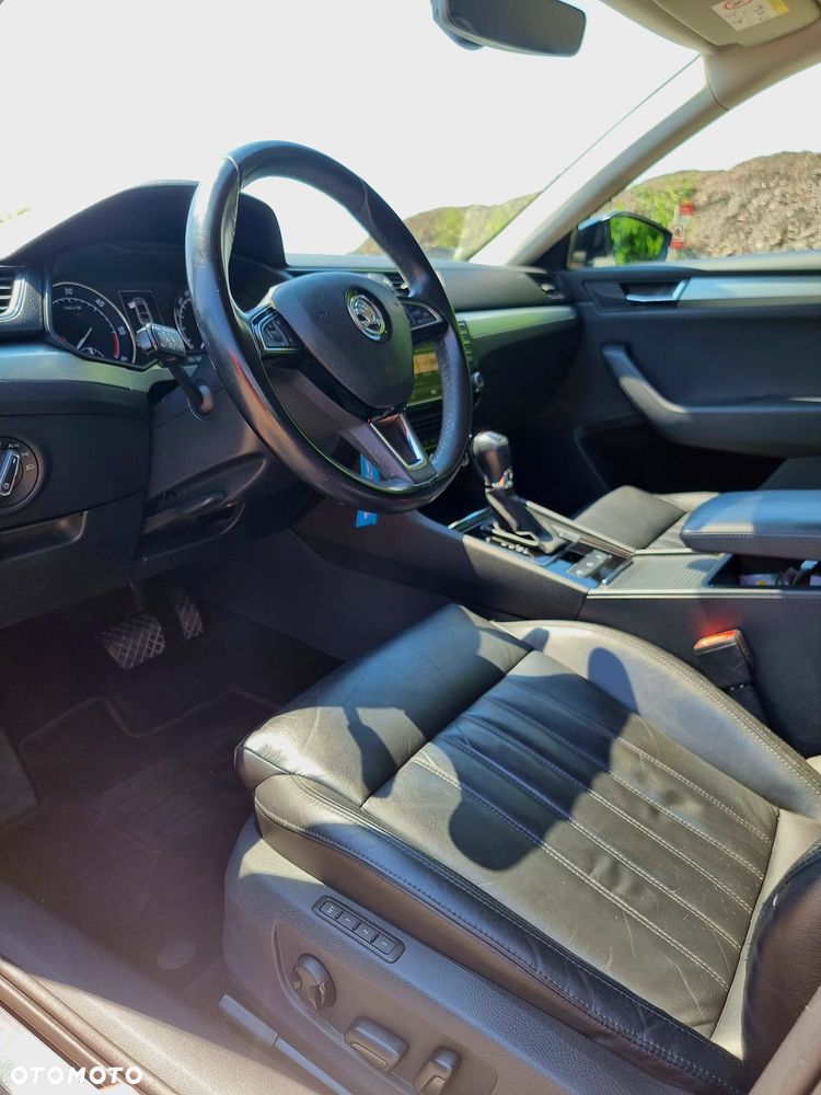 Skoda Superb 2.0 TDI Ambition DSG - 9