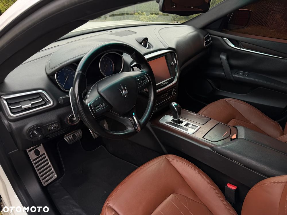 Maserati Ghibli Automatik - 30