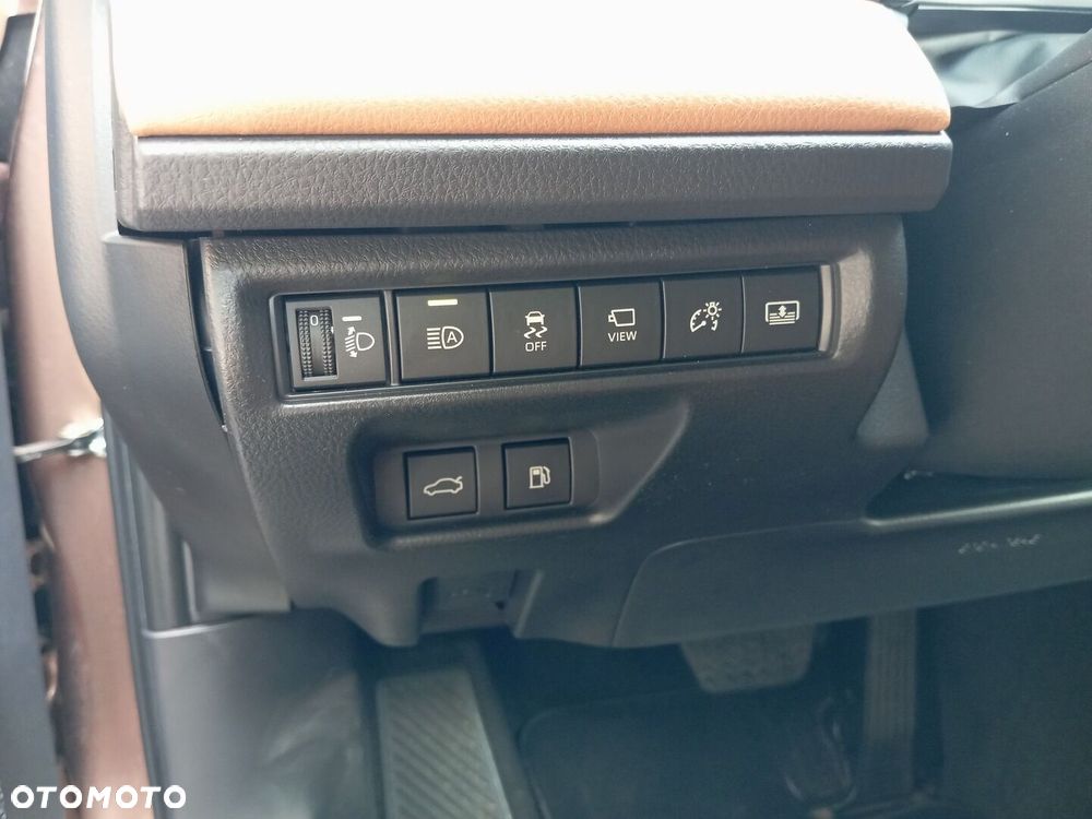 Toyota Camry - 21