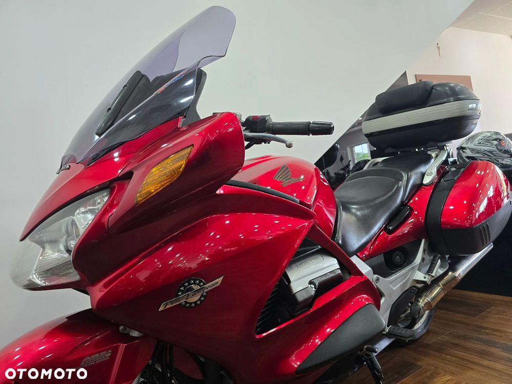Honda ST - 6