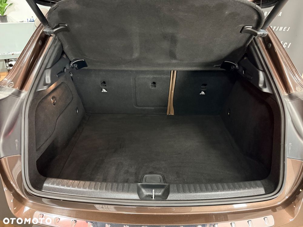 Mercedes-Benz GLA 250 4Matic 7G-DCT Activity Edition - 23