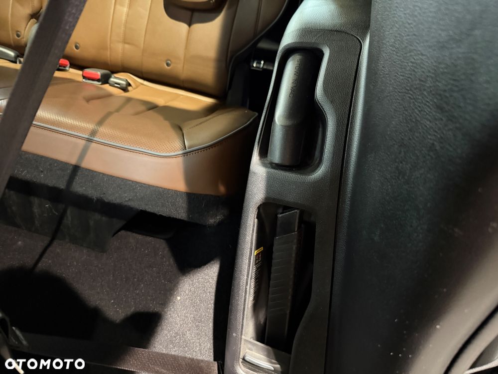 Chrysler Pacifica - 34