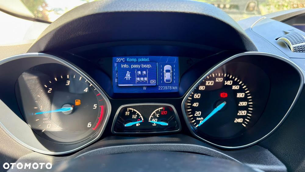 Ford Kuga 2.0 TDCi 4x4 Titanium - 36