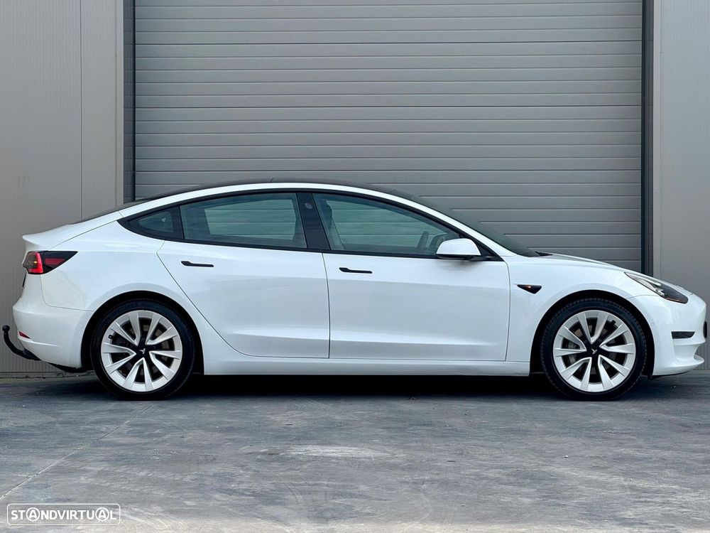 Tesla Model 3 - 37