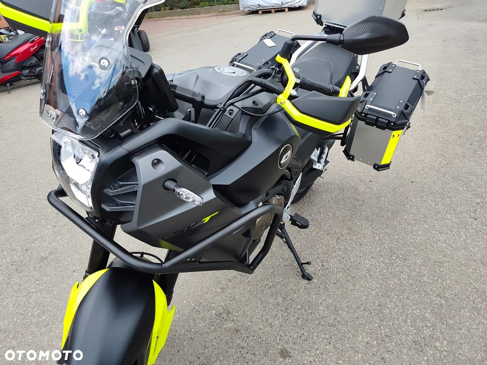 QJMOTOR SVT 650X - 19