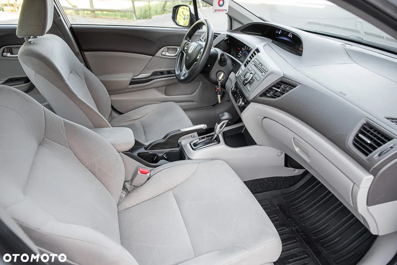 Honda Civic 1.8 Executive - 26