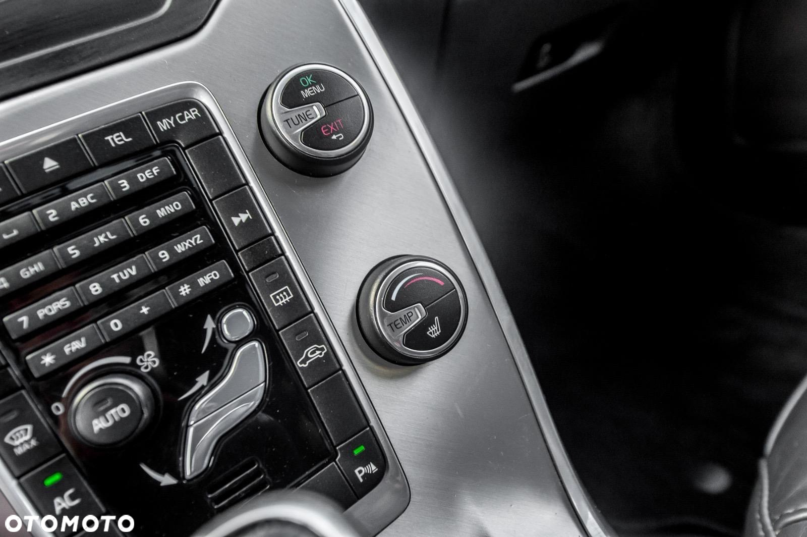 Volvo V70 T6 AWD Geartronic Momentum - 27