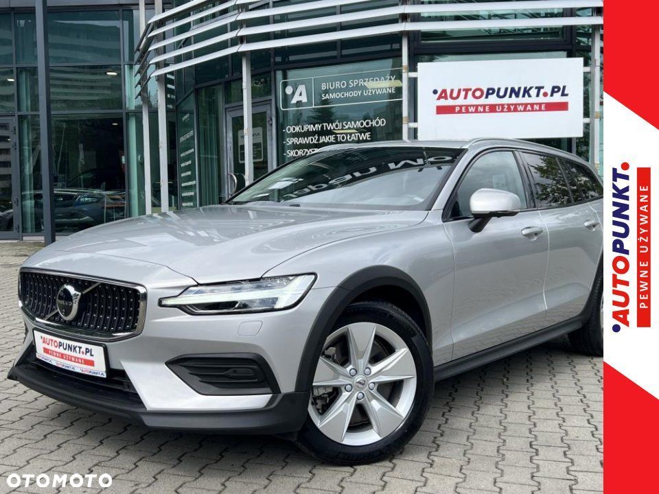 Volvo V60 Cross Country - 1