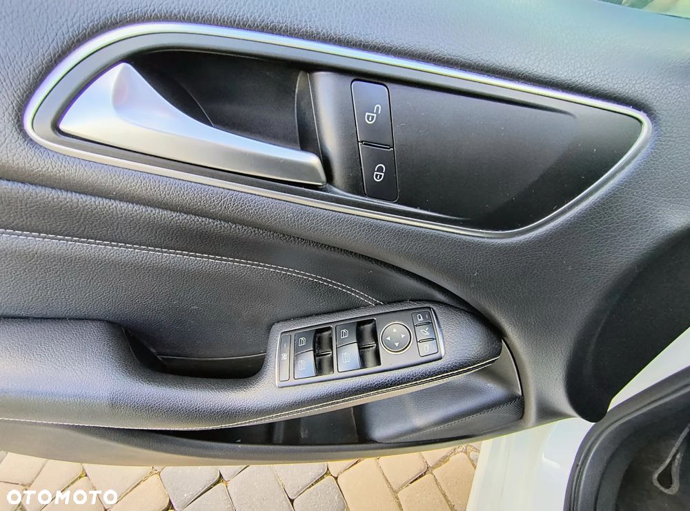 Mercedes-Benz Klasa B - 25