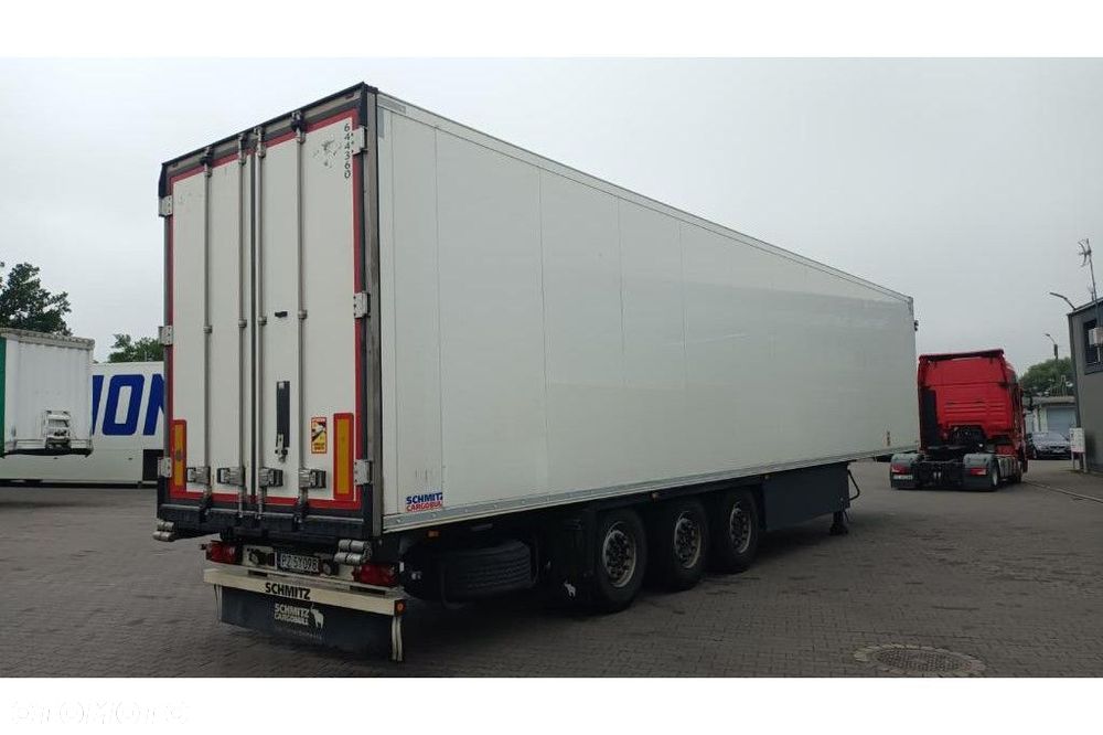 Schmitz Cargobull Trailer Reefer Meat Rail Straight - 12