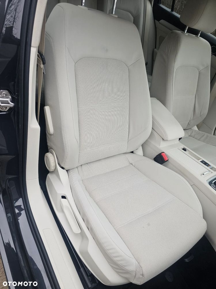 Volkswagen Passat 1.6 TDI (BlueMotion Technology) Comfortline - 13