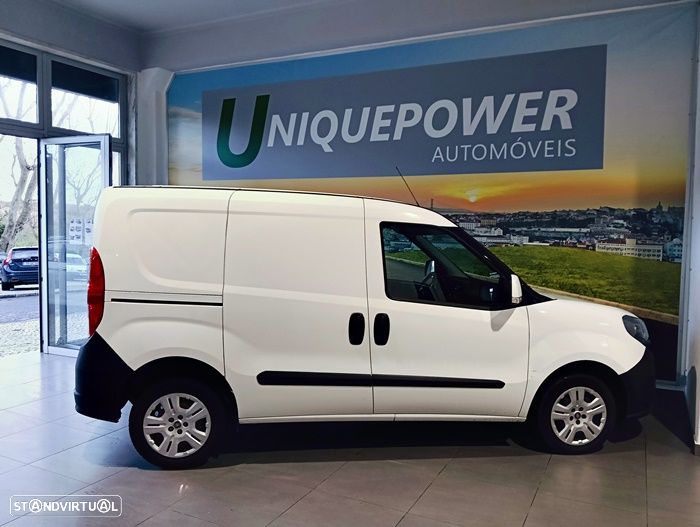 Fiat DOBLO CARGO1.3 MJ EASY 3Lugares - 4
