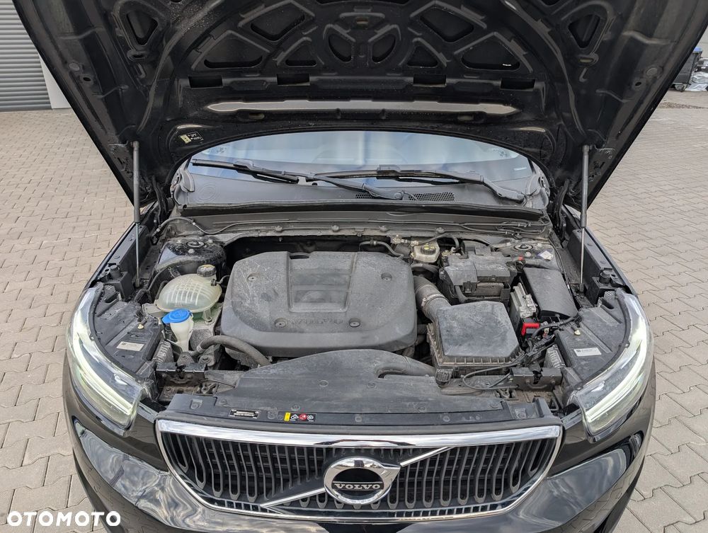Volvo XC 40 T3 Momentum - 12