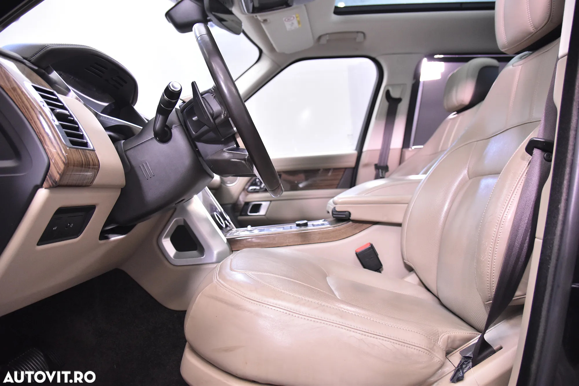 Land Rover Range Rover - 25