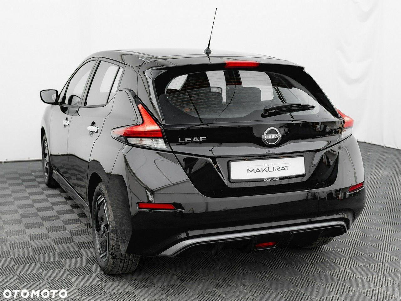 Nissan Leaf - 5