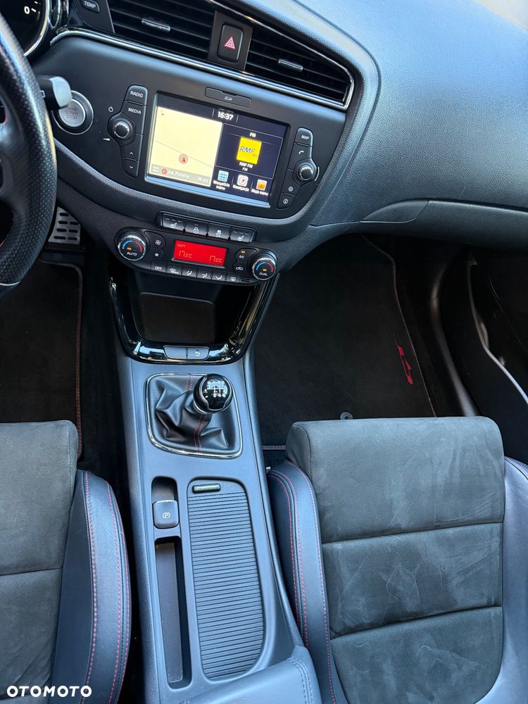 Kia Ceed 1.6 T-GDI GT-Track - 13