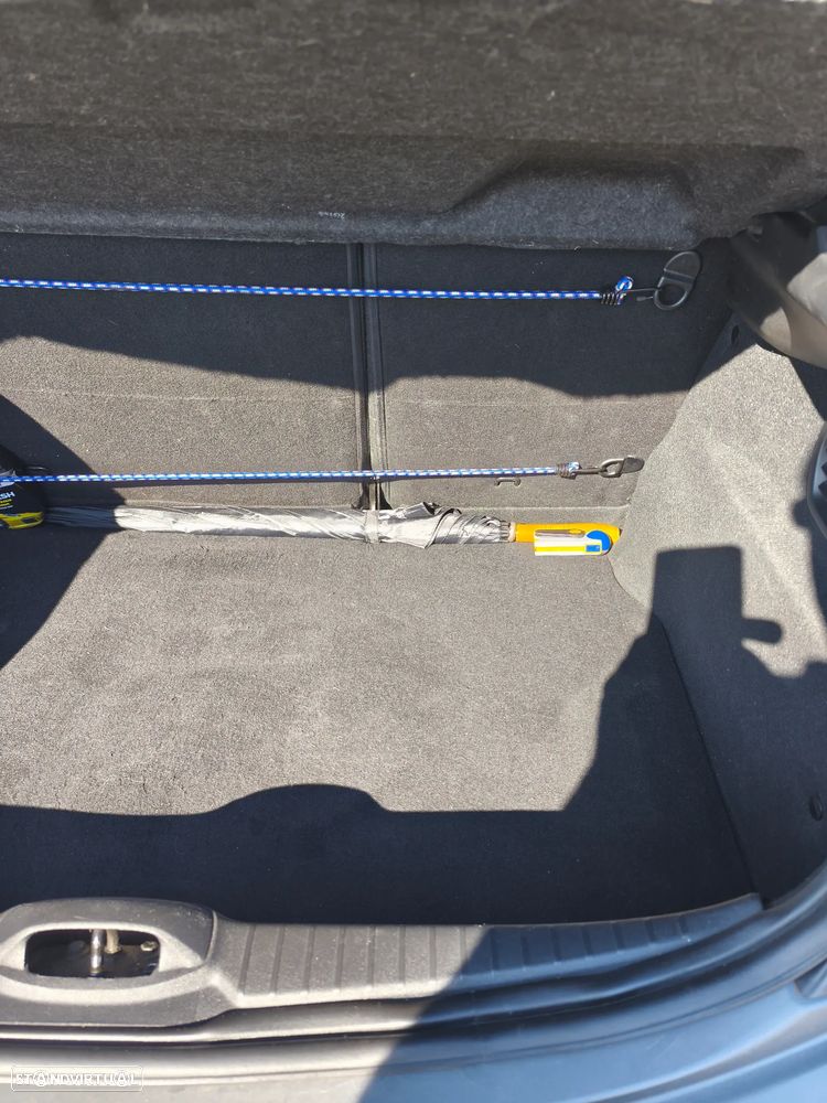Peugeot 208 THP STOP & START GTi - 13
