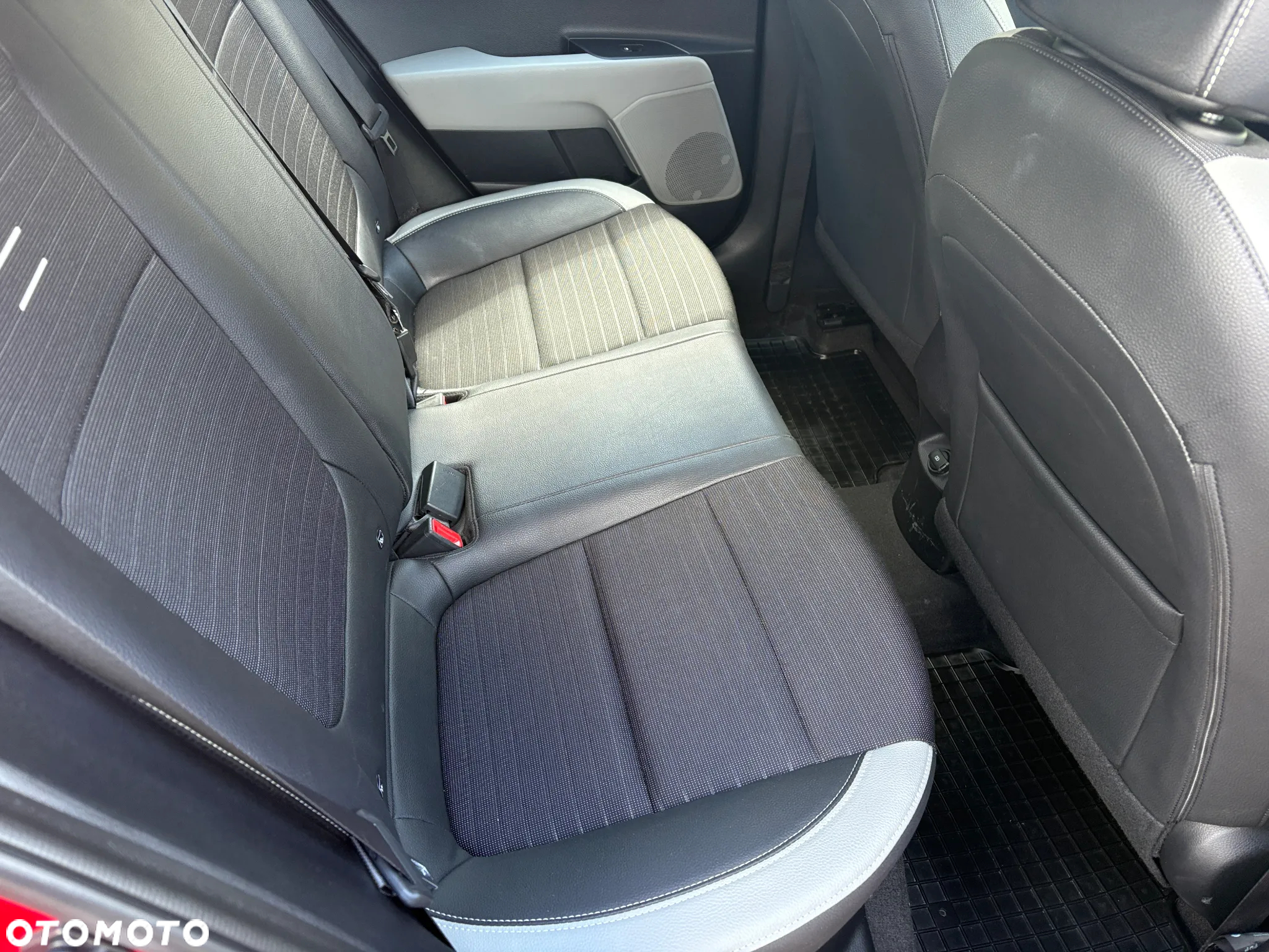 Kia Stonic - 22
