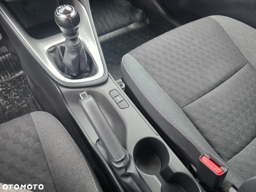 Toyota Yaris 1.5 Comfort - 22