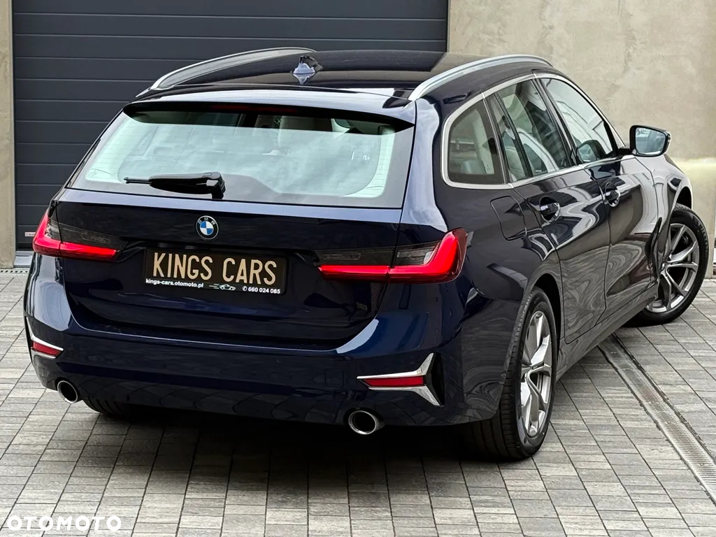 BMW Seria 3 320d Touring Luxury Line - 29