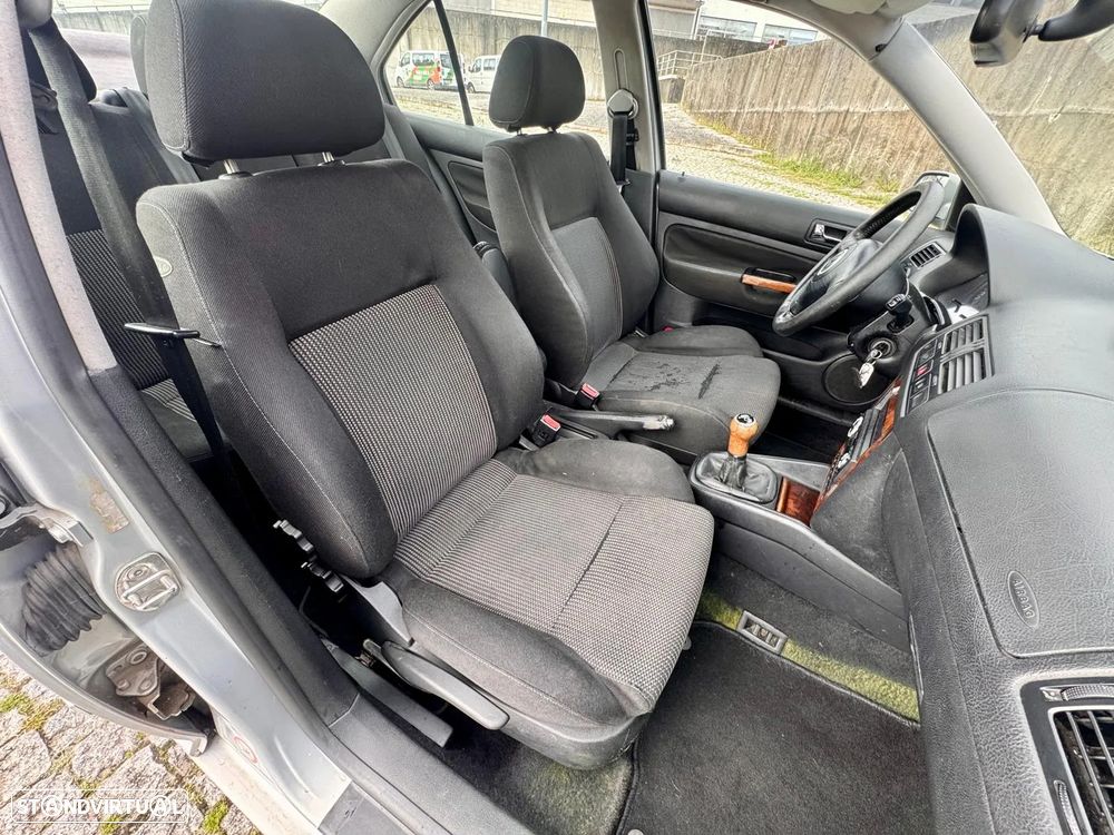 VW Bora 1.9 TDi Confortline - 6