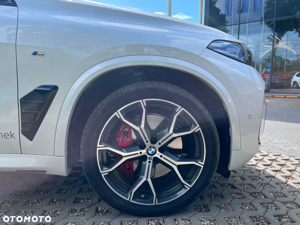 BMW X5 xDrive30d mHEV - 34