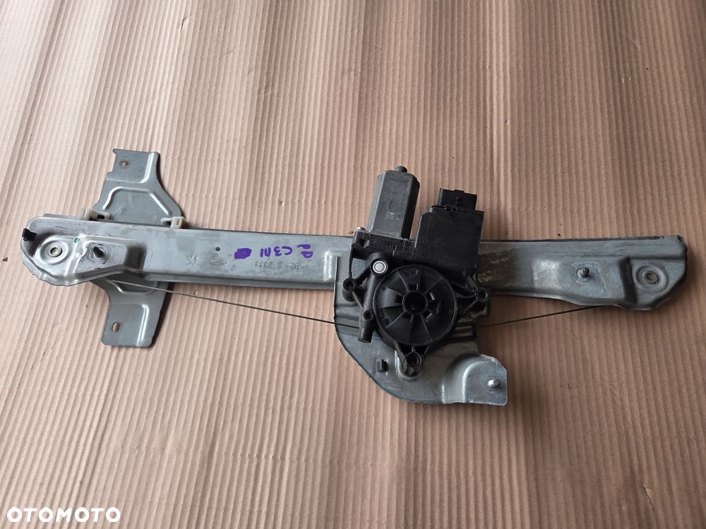 Podnośnik szyby prawy przedni Citroen C3 III    9813093380 - 2