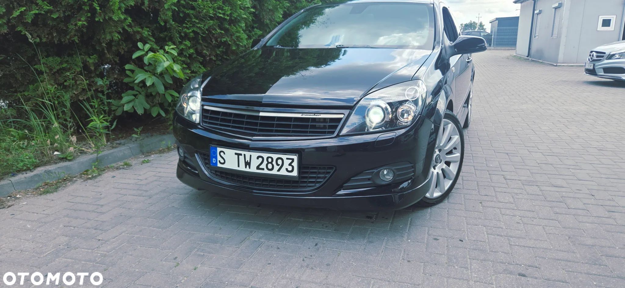 Opel Astra GTC 1.8 Cosmo - 1