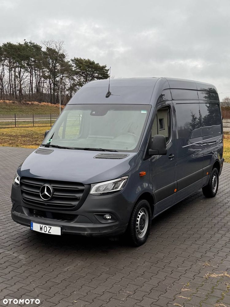 Mercedes-Benz Sprinter - 1