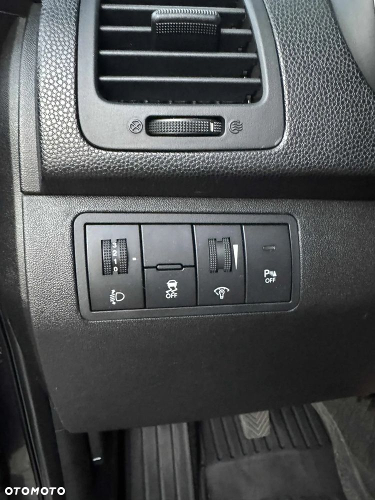 Kia Venga 1.6 CRDi 128 Edition 7 - 21