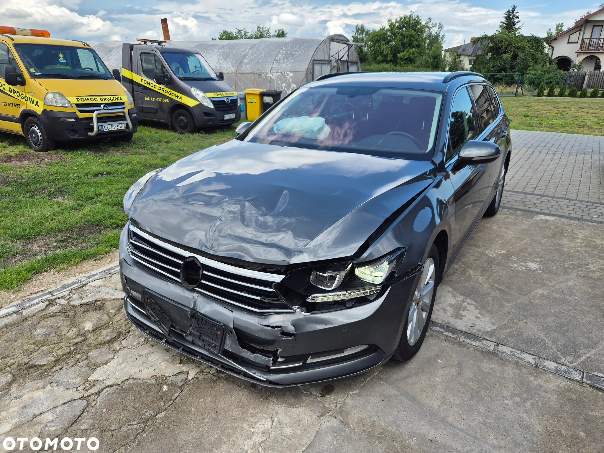Volkswagen Passat - 2